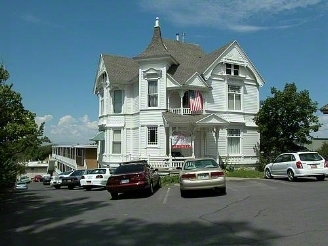 University Villa in Logan, UT - Building Photo - Building Photo