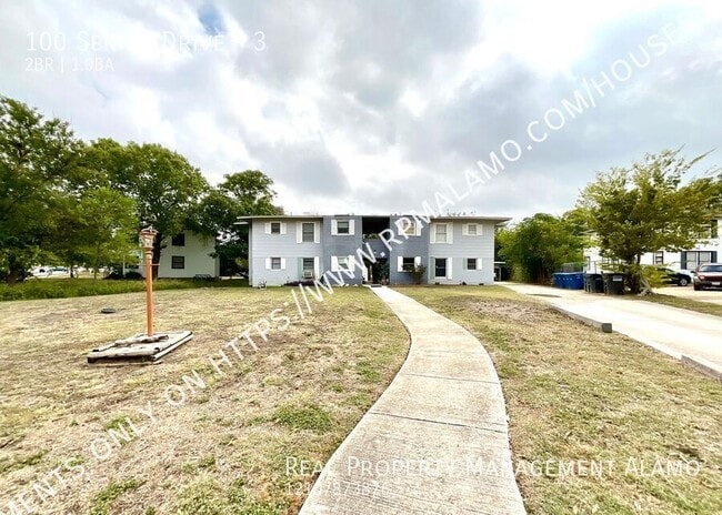 100 Senisa Dr in San Antonio, TX - Building Photo - Building Photo