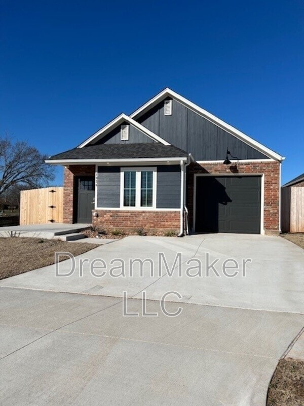 1026 Riva Pkwy in Norman, OK - Building Photo - Building Photo