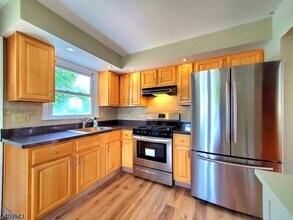 708A-A-708 Farrand St in Raritan, NJ - Building Photo - Building Photo