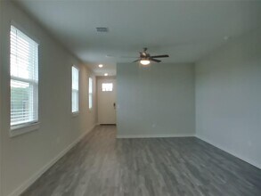 557 Raglands Rd in Leander, TX - Building Photo - Building Photo