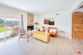 2620 Sea Pine Ln in Montrose, CA - Building Photo - Building Photo