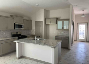 356 Frodsham St in El Paso, TX - Building Photo - Building Photo