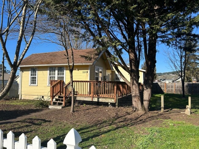 property at 109 SW Jefferson St