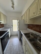 1431 S 14th Ave, Unit 214 in Hollywood, FL - Building Photo - Building Photo
