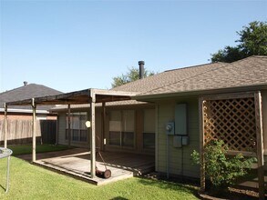 4027 Avanti Dr in Pearland, TX - Building Photo - Building Photo