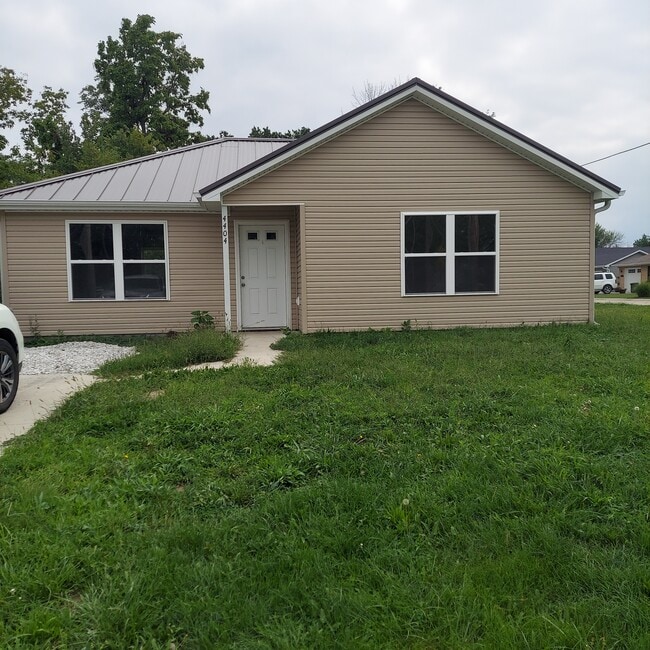 property at 4404 Franklin Rd