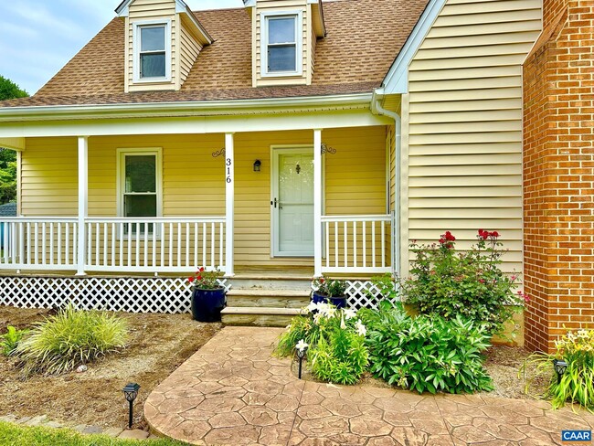316 Tiffany Dr in Waynesboro, VA - Building Photo - Building Photo