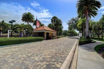 5801 Camino Del Sol in Boca Raton, FL - Building Photo - Building Photo