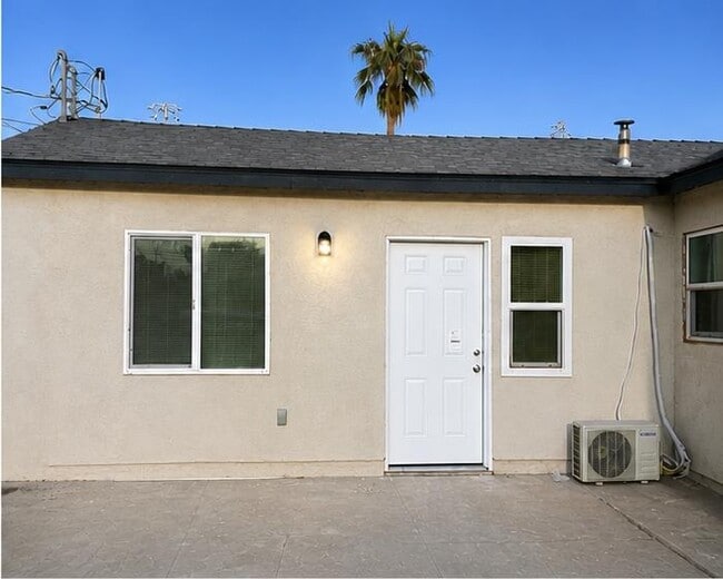 1506 W Orange Ave
