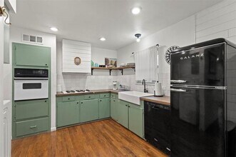 3304 Crest Ridge Dr in Dallas, TX - Building Photo - Building Photo