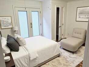 2351 Longhorn St in Dallas, TX - Building Photo - Building Photo