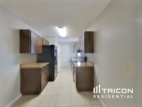 8146 Niska Trail in Jacksonville, FL - Foto de edificio - Building Photo