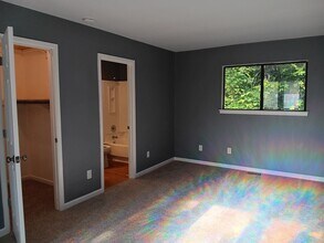 8015 Tiburon Cir in Charlotte, NC - Building Photo - Building Photo