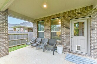 123 Buttonwood Ct in Willis, TX - Building Photo - Building Photo