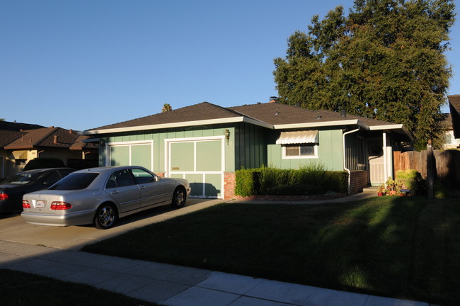 470-472 Westlake Dr in San Jose, CA - Building Photo - Building Photo