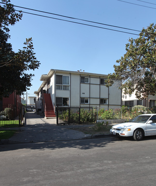 1219 N Ardmore Ave in Los Angeles, CA - Building Photo