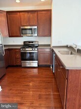 111 Glacier Dr in Berlin, NJ - Foto de edificio - Building Photo