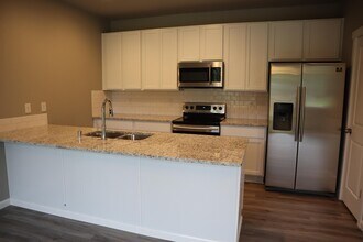 3120 Ponderosa St NE in Lacey, WA - Foto de edificio - Building Photo