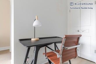 200 E Chestnut St in Chicago, IL - Foto de edificio - Building Photo