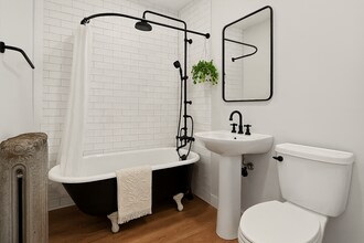 2627 W Rice St, Unit 1 in Chicago, IL - Building Photo - Building Photo