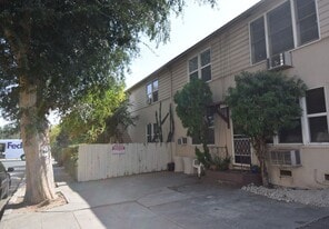 11410 Califa St in Los Angeles, CA - Building Photo
