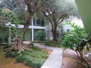 706 Brent Ave in South Pasadena, CA - Building Photo - Building Photo