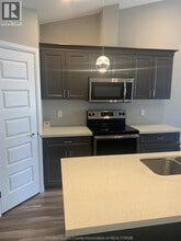 3614 Hallee Cres in Windsor, ON - Building Photo - Building Photo