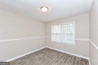 4702 Lucerne Valley Rd SW in Lilburn, GA - Building Photo - Building Photo