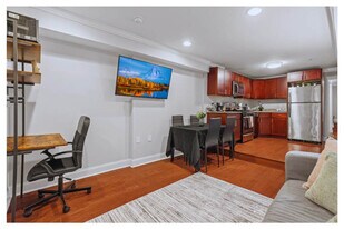 606 S 2nd St in Philadelphia, PA - Building Photo