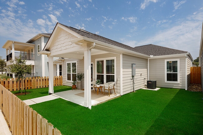 The Cottage Green - Baytown