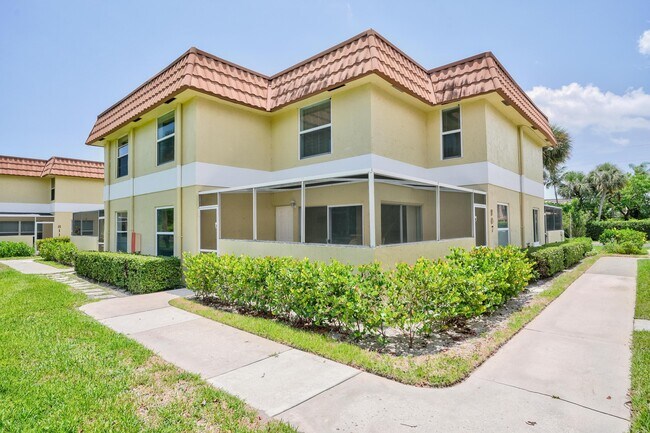 property at 717 S US Hwy 1