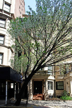 357 W 84th St in New York, NY - Building Photo - Building Photo