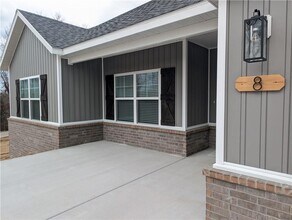 8 Whithorn Ln in Bella Vista, AR - Building Photo - Building Photo