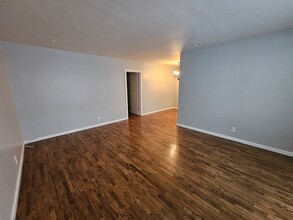 1473 Rexford Dr in Los Angeles, CA - Foto de edificio - Building Photo