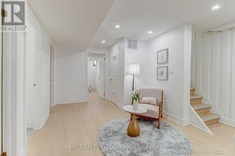 597 Conacher Dr in Toronto, ON - Building Photo - Building Photo