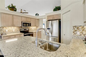 12406 Lake Shalimar Dr in Bonita Springs, FL - Building Photo - Building Photo