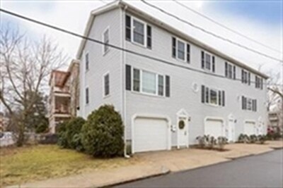 18 Plainfield St in Boston, MA - Building Photo