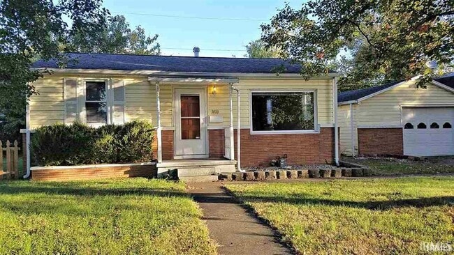 property at 1010 E Olmstead Ave