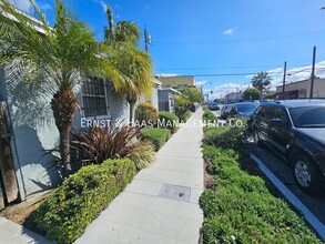 29 W Market St in Long Beach, CA - Building Photo - Building Photo