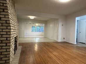 2841 SW 33rd Ave in Miami, FL - Building Photo - Building Photo