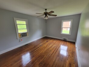 1006 Hampton St in Greensboro, NC - Building Photo - Building Photo