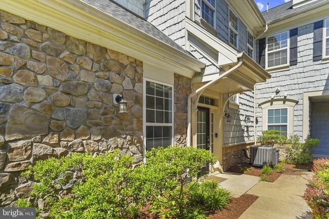 13868 Greendale Dr in Woodbridge, VA - Building Photo - Building Photo