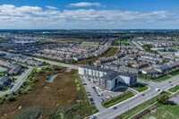 Eagle Pointe in Kanata, ON - Building Photo - Building Photo