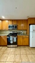35 Conwell Ave, Unit 1 in Somerville, MA - Building Photo