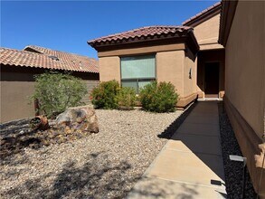2793 Esmerelda Dr in Bullhead City, AZ - Building Photo - Building Photo