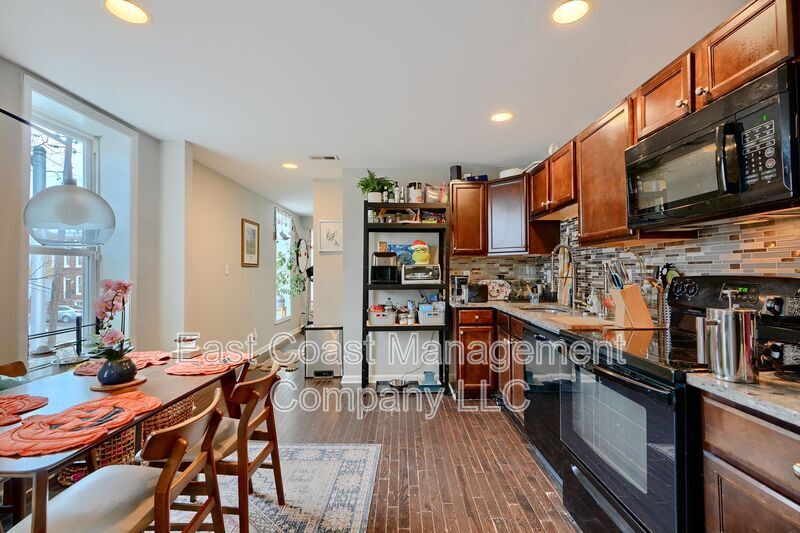 1155 W Cross St in Baltimore, MD - Building Photo