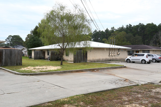 2505 Minnesota Ave in Lynn Haven, FL - Building Photo - Building Photo