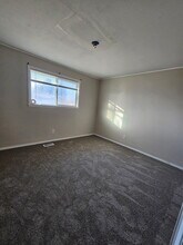 180 NW Wilson Cir in Mountain Home, ID - Building Photo - Building Photo