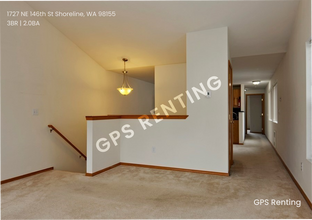 1727 NE 146th St in Shoreline, WA - Foto de edificio - Building Photo